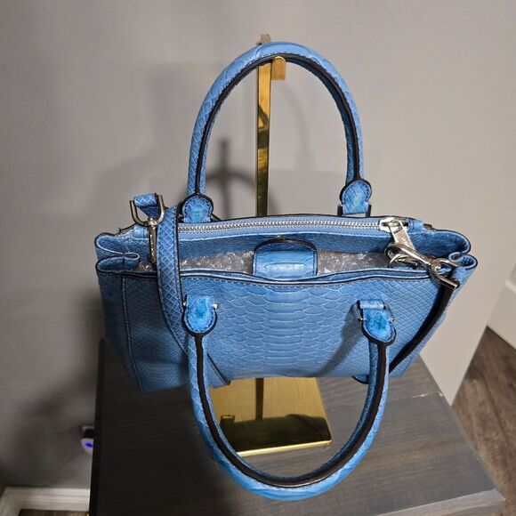 🐢 Michael Kors Kellen Embossed Leather Satchel Crossbody Sky Blue EC - Picture 4 of 17
